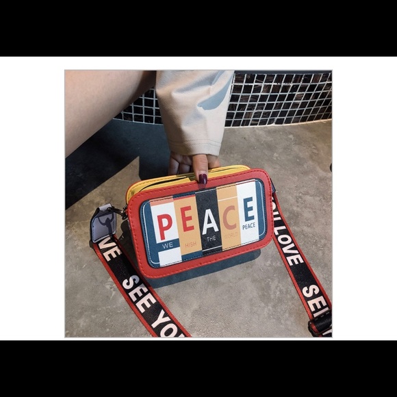 🆕 BOUTIQUE || peace bag - Picture 4 of 16
